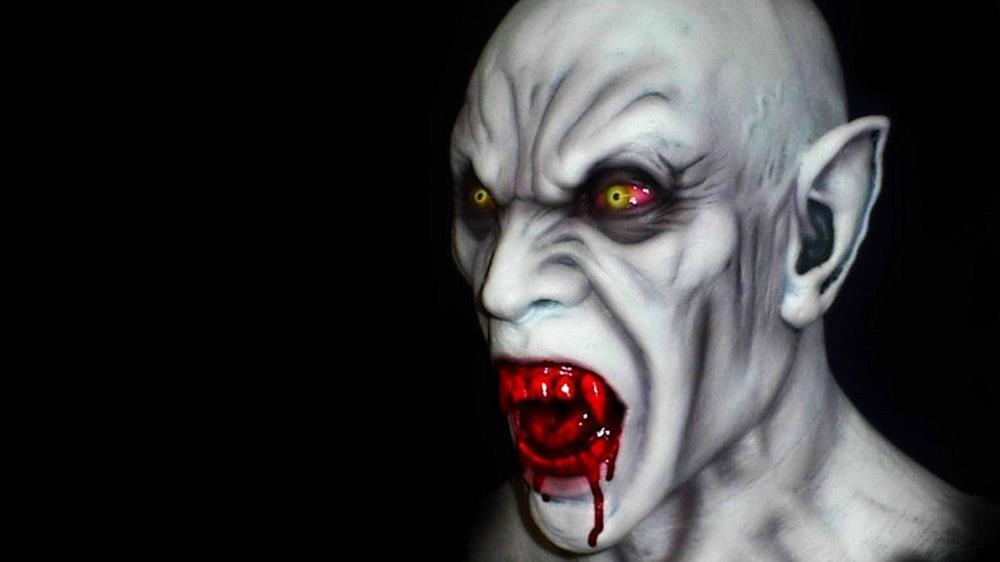 Ảnh ma cà rồng kinh dị