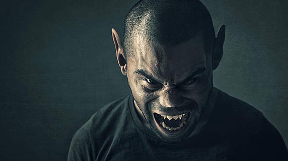 Ảnh ma cà rồng kinh dị