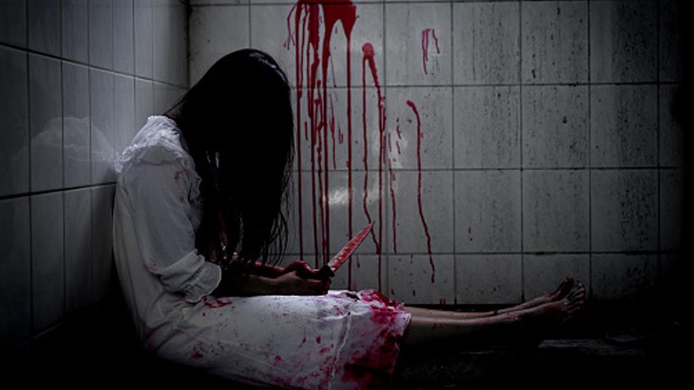 Ảnh ma kinh dị máu me ám ảnh