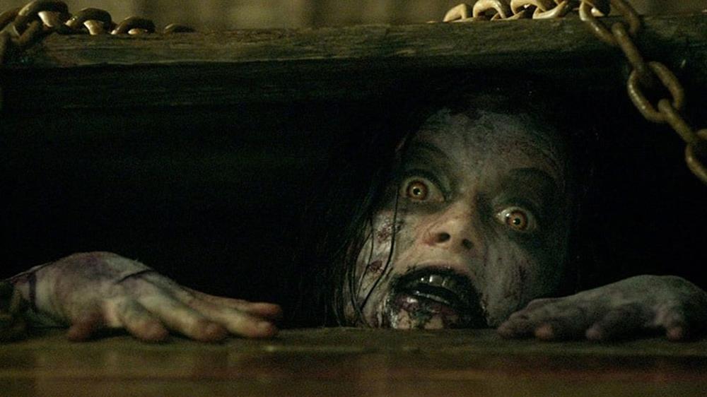 Ảnh ma kinh dị máu me