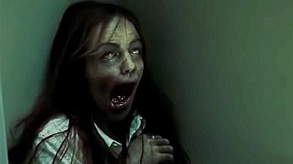 Ảnh ma kinh dị ám ảnh