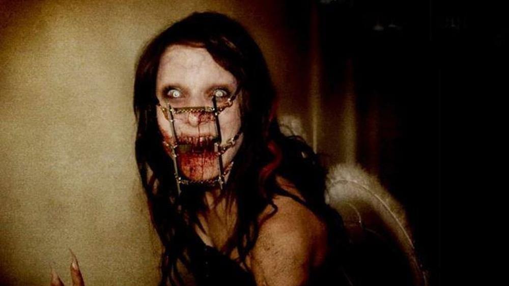 Ảnh ma kinh dị máu me