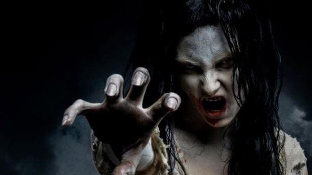 Ảnh ma kinh dị máu me