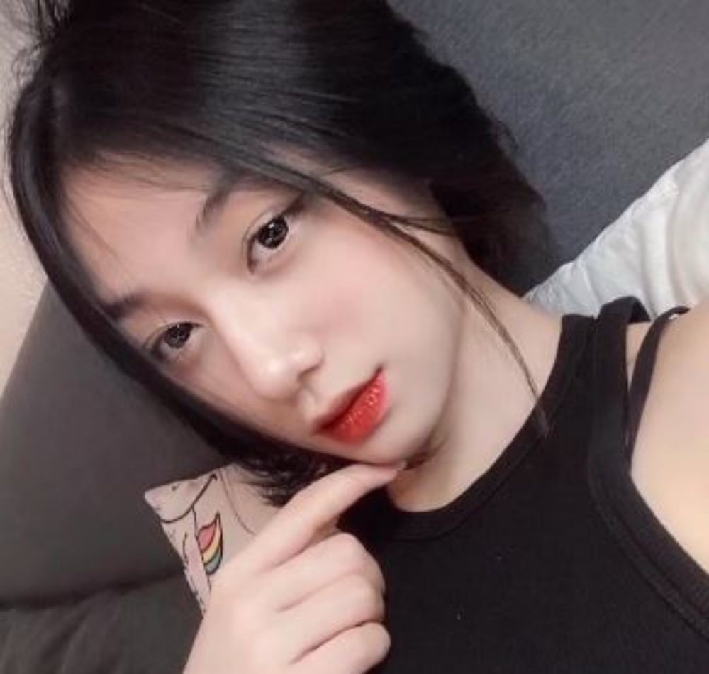 HOT] Trần Hà Linh hoa khôi ngoại nụ cười dọc mới nhất 82024