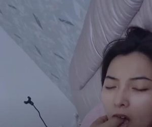 [FULL] Trần Hà Linh 2k2 lộ MV "nụ cười" mới 2024 trên "sân hàng chiếu" 16